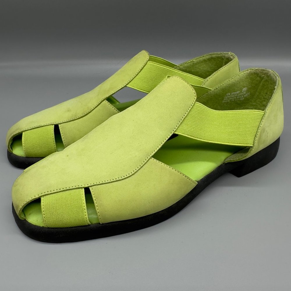Leather 90's style sandal/shoe